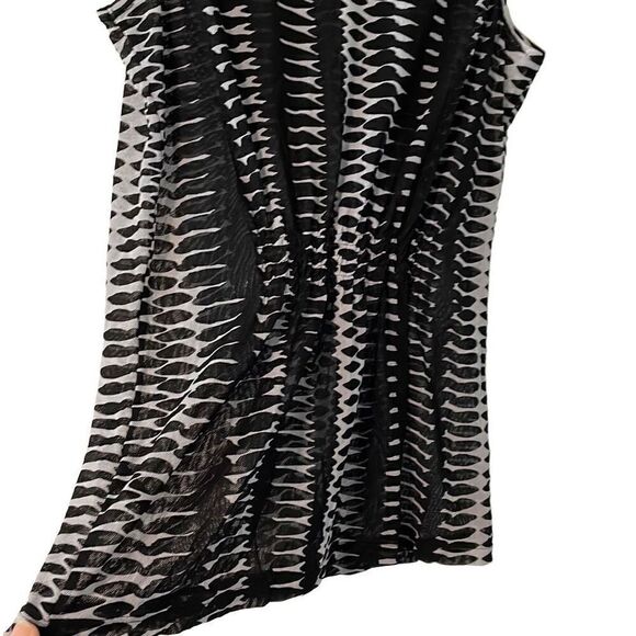 The Limited black and white print ruffle front sleeveless semi sheer S - Picture 8 of 14